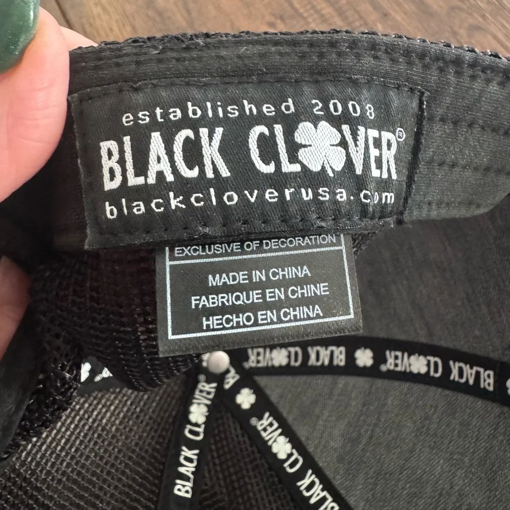 Mens Black Clover Gray and Black Trucker Hat - Picture 7 of 12